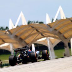 Nico Hülkenberg rodando con el VJM08 en Malasia