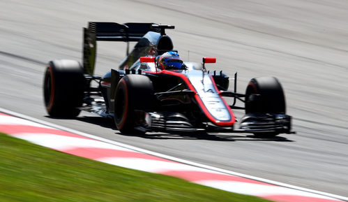 Fernando Alonso vuelve a pilotar tras su accidente