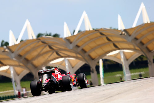 Kimi Räikkönen supera con éxito los entrenamientos