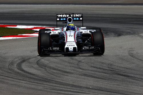 Felipe Massa sufrió con los neumáticos