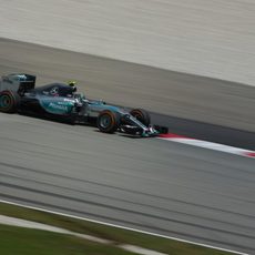 Nico Rosberg lideró los Libres 1 en Malasia