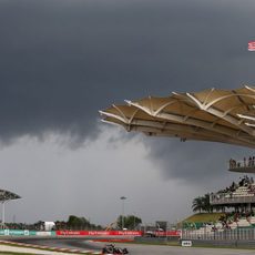 La lluvia amenazó la clasificación en todo momento