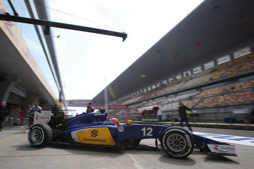 Felipe Nasr sale a pista con el Sauber C-34