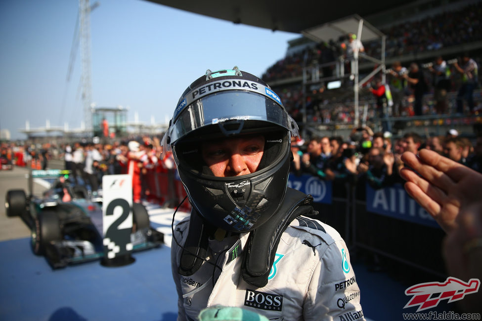 Nico Rosberg acaba por detrás de su compañero