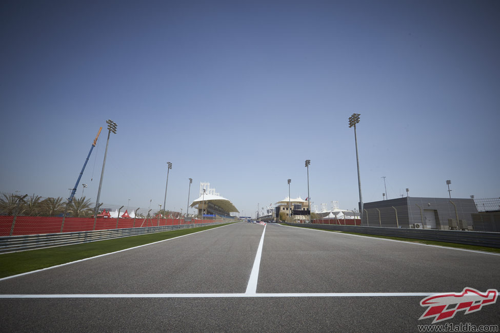 La recta de meta del Circuito de Sakhir