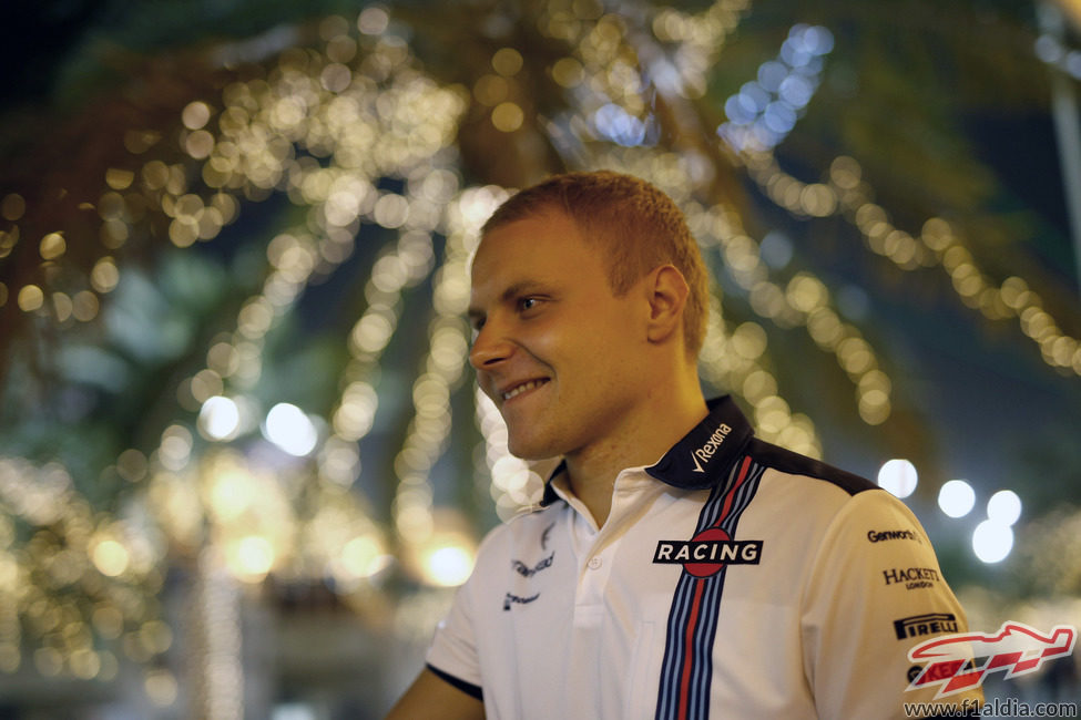Valtteri Bottas superó a Felipe Massa en ambas sesiones de libres