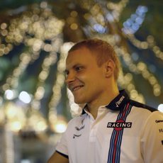 Valtteri Bottas superó a Felipe Massa en ambas sesiones de libres