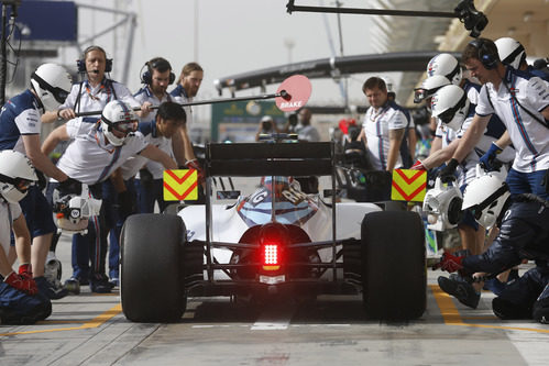 Williams aprovechó la primera sesión para entrenar pit stops