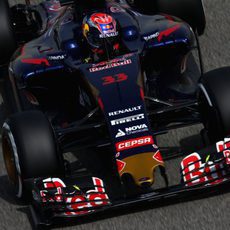 Max Verstappen sufrió con problemas en los frenos en ambas sesiones