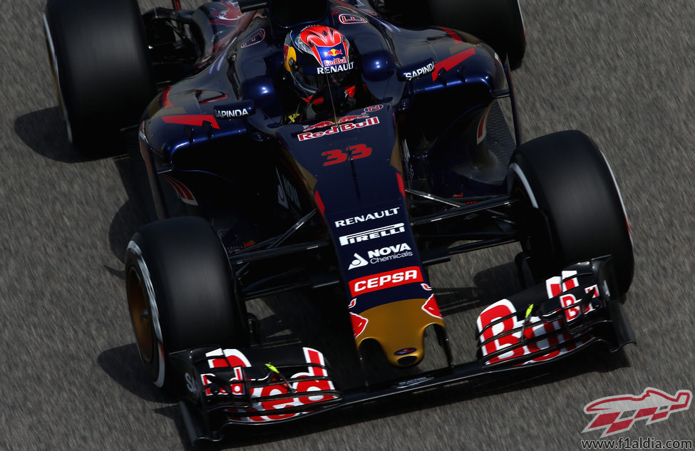 Max Verstappen sufrió con problemas en los frenos en ambas sesiones