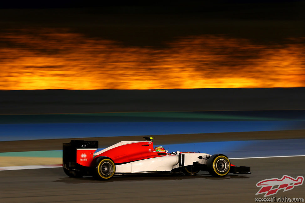 Roberto Merhi durante la clasificación en el circuito de Sakhir