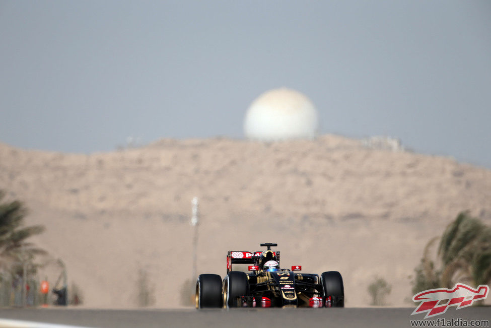 Romain Grosjean se hace con la décima posición de la parrilla de salida