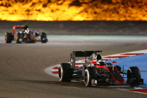 Fernando Alonso exprime su MP4-30