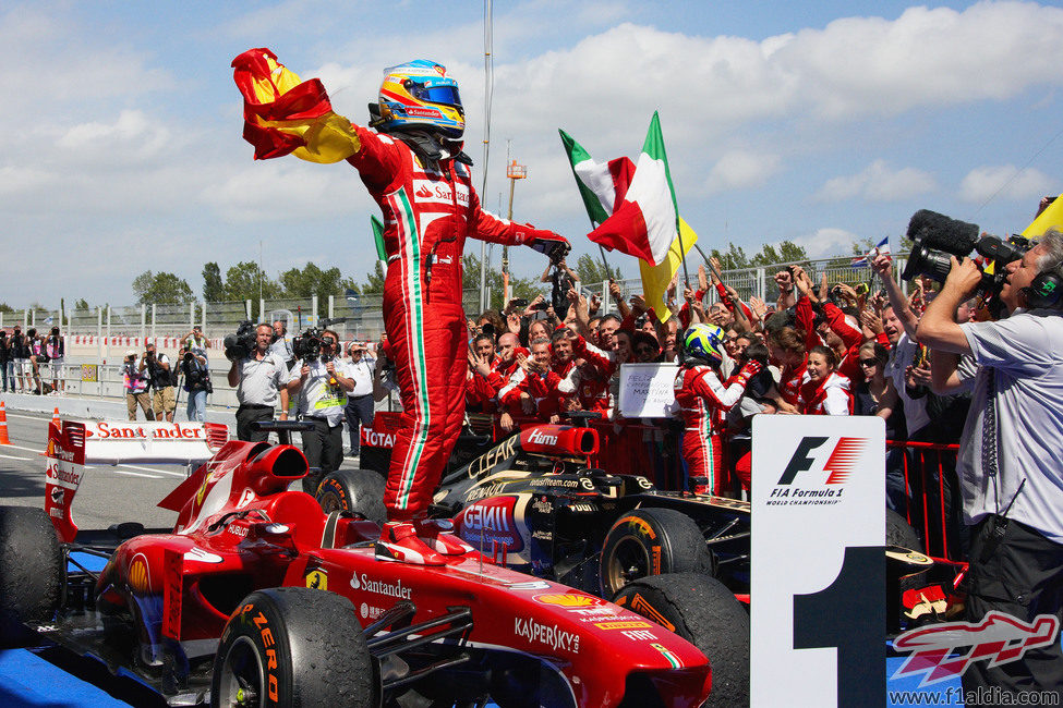 2013: Fernando Alonso gana en casa