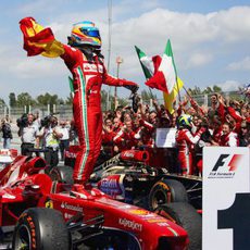 2013: Fernando Alonso gana en casa