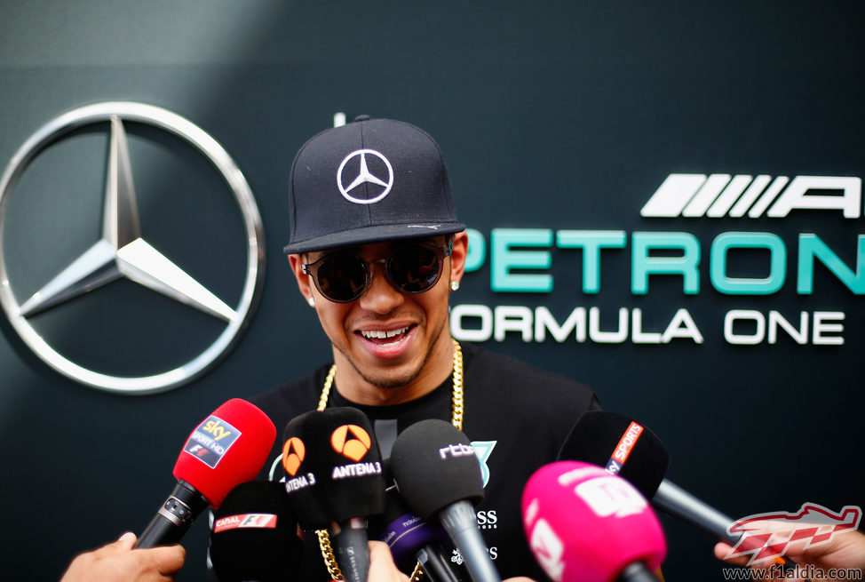 Lewis Hamilton llega líder del Mundial al GP de España 2015