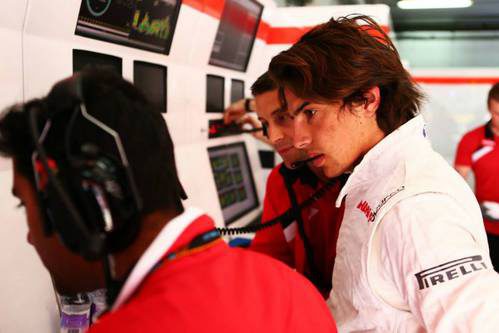 Roberto Merhi ha tenido que seguir trabajando en su coche