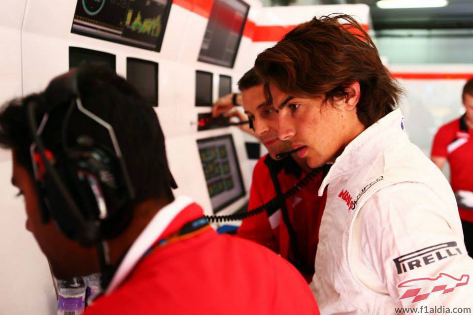 Roberto Merhi ha tenido que seguir trabajando en su coche