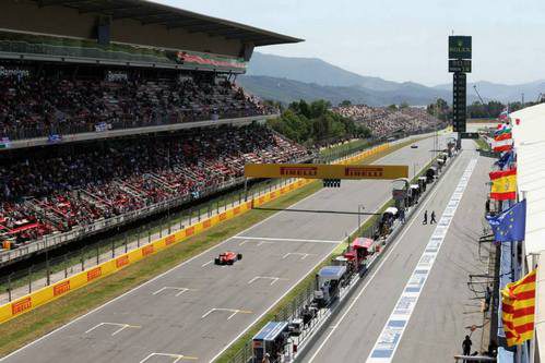 Roberto Merhi corre ante su público en Barcelona