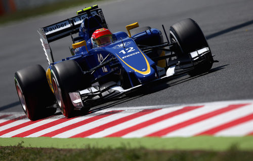 Felipe Nasr rueda con el neumático 'option'