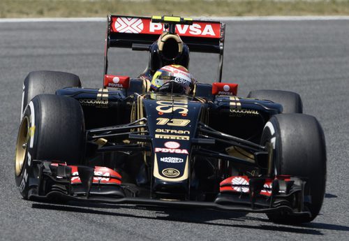 Pastor Maldonado rueda con los 'option'