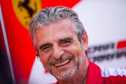 Maurizio Arrivabene está sonriente