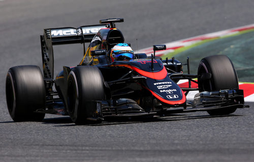 Fernando Alonso con problemas de frenos