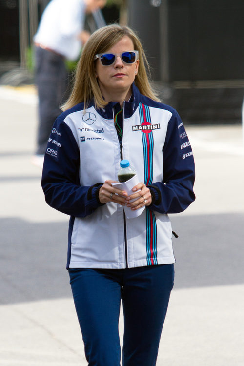 Susie Wolff llega al paddock de Montmeló