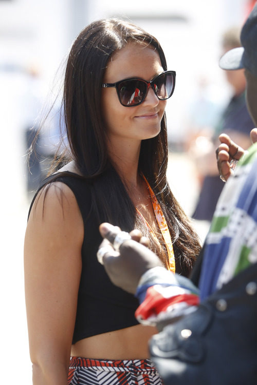 Minttu Virtanen en el paddock