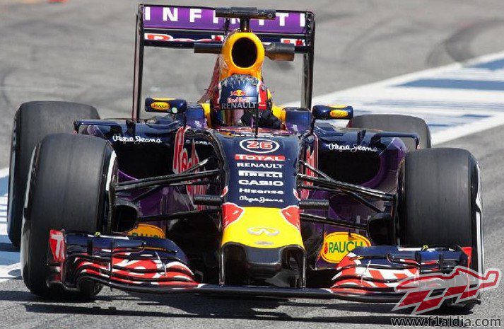 Daniil Kvyat probando nuevos elementos aerodinámicos