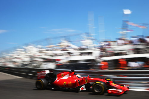 Sebastian Vettel remonta hasta la segunda posición
