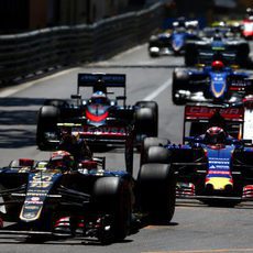 Pastor Maldonado se mantiene por delante de Verstappen