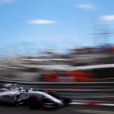Felipe Massa se acerca a los muros del trazado de Mónaco