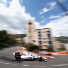 Valtteri Bottas afronta la curva 'Loews'