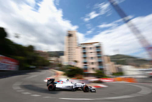 Valtteri Bottas afronta la curva 'Loews'