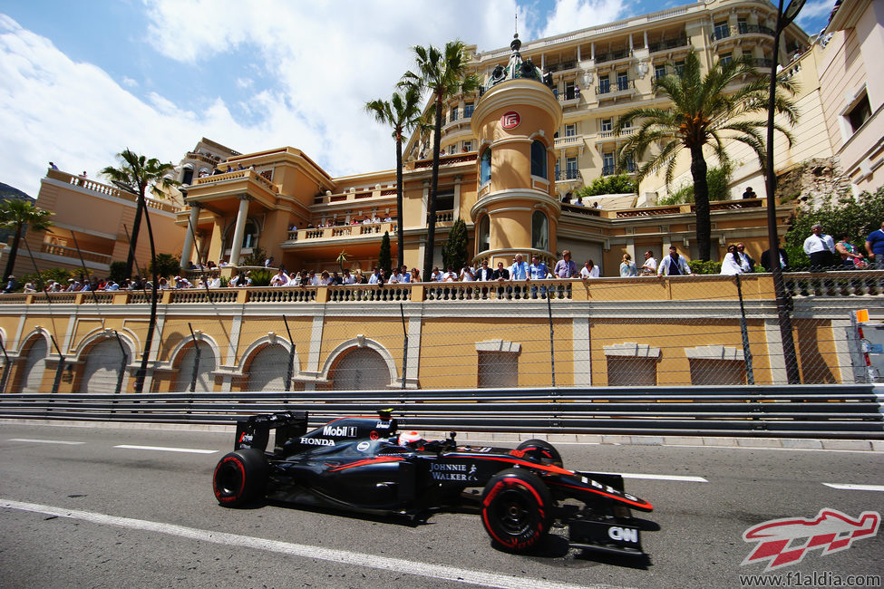 Jenson Button termina con 4 puntos