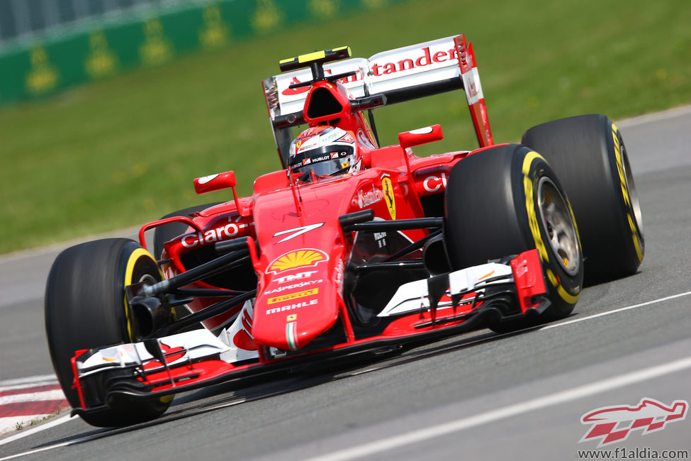 Kimi Räikkönen rueda en Montreal en los Libres 2