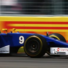 Marcus Ericsson evaluando el compuesto blando de los neumáticos