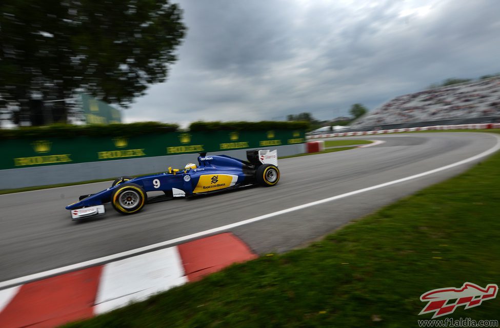 Marcus Ericsson rodando antes de que llegara la lluvia