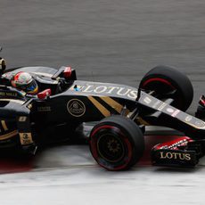 Romain Grosjean trazando una curva en Montreal