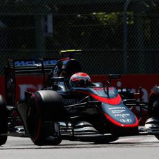 Jenson Button en la tercera sesión de entrenamientos libres