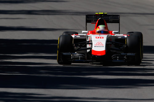 Roberto Merhi comprueba la durabilidad de los blandos