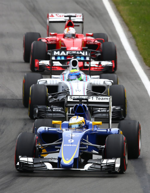 Marcus Ericsson siente la presión del FW37 de Massa