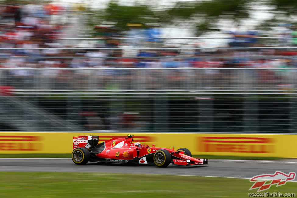 Kimi Räikkönen impone su ritmo con neumáticos blandos