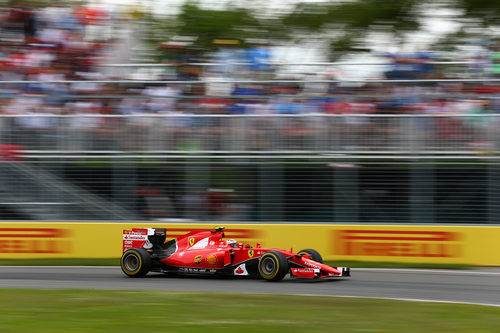 Kimi Räikkönen impone su ritmo con neumáticos blandos