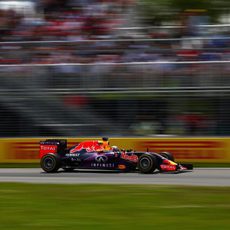 Daniel Ricciardo no logra terminar dentro del 'top-ten'