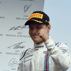 Valtteri Bottas celebrando el podio