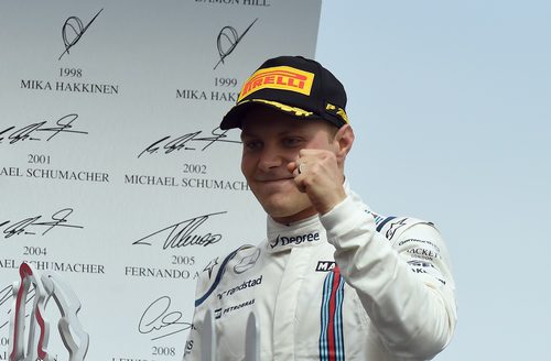 Valtteri Bottas celebrando el podio