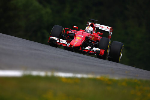 Sebastian Vettel se queda con el mejor tiempo de la jornada