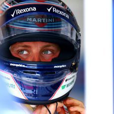 Valtteri Bottas en el box de Williams